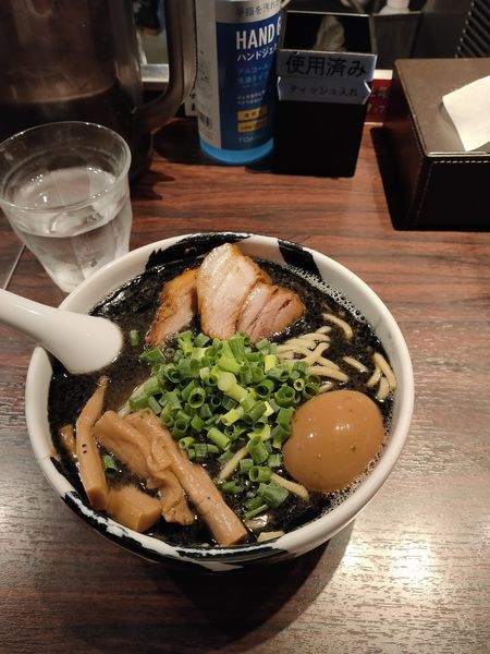 「黒武骨らーめん」@麺屋武蔵 武骨の写真