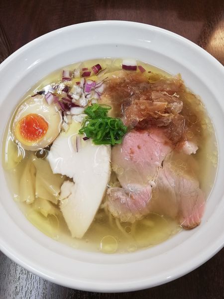 「鶏と手火山花カツオ白醤油」@麺や 睡蓮の写真