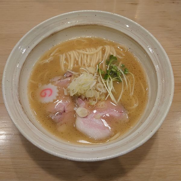 「魚介鶏そば醤油」@MENYA BIBIRIの写真
