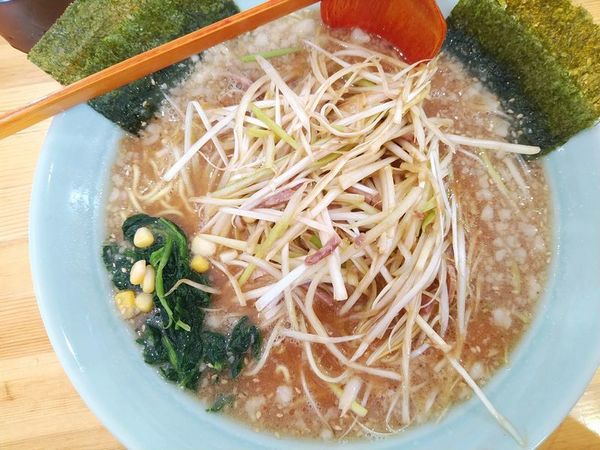 「味噌ネギラーメン（中盛）＋ネギ増し」@ラーメンショップ 椿 上彦川戸店の写真