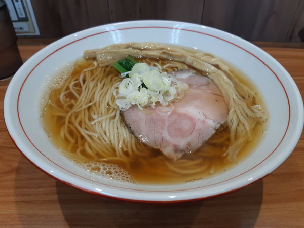 「白だし醤油ら～麺 （細麺）700円（大盛り１００円）」@ら〜麺 安至の写真