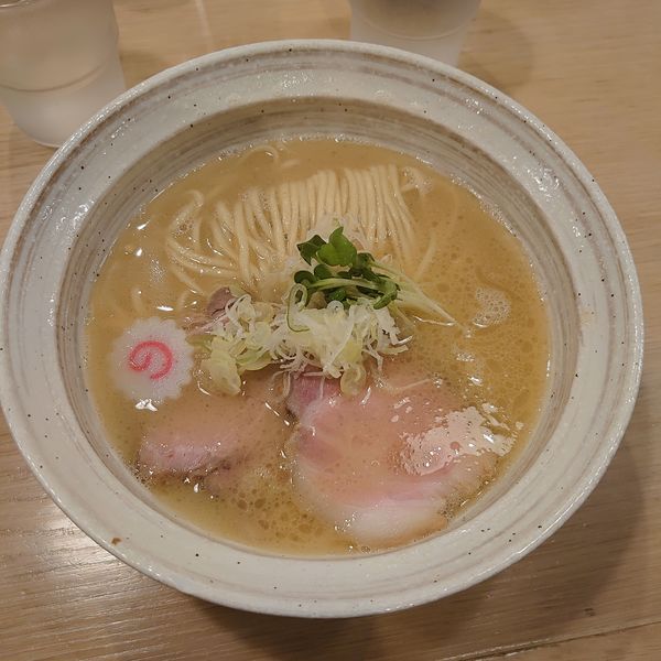 「魚介鶏そば塩」@MENYA BIBIRIの写真