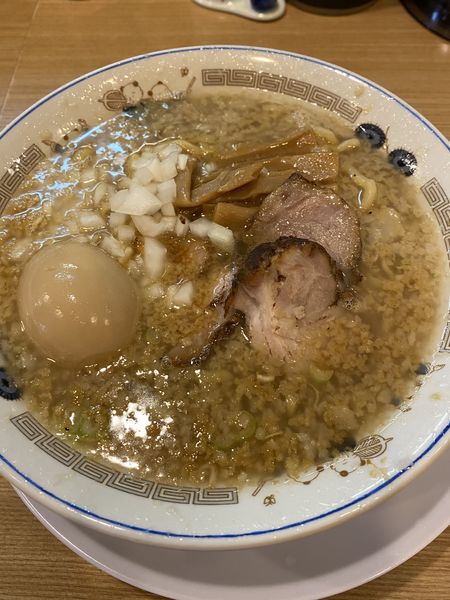 「背脂煮干しラーメン＋味玉」@麺処 そら亭の写真