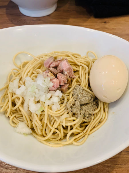 「煮干そばと和え玉」@煮干拉麺 小烏丸 問屋町店の写真