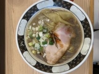 「すごい煮干しラーメン」@すごい煮干ラーメン野毛 すし 釣りきんの写真