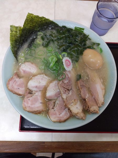 「チャーシューメン+煮たまご  ﾒﾝﾏ抜き」@ラーメンショップ 塚崎店の写真