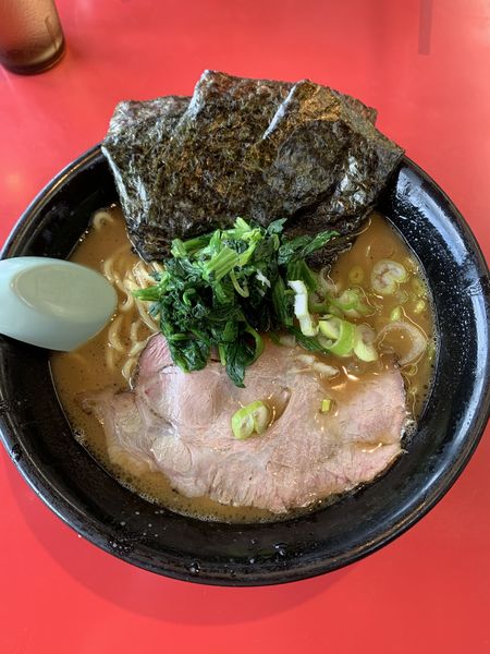 「豚骨醤油ラーメン」@横浜ラーメン とんこつ家 鹿島店の写真