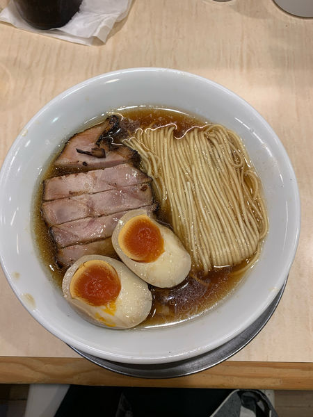 「稲庭肉中華そば・味玉」@食堂 七彩の写真