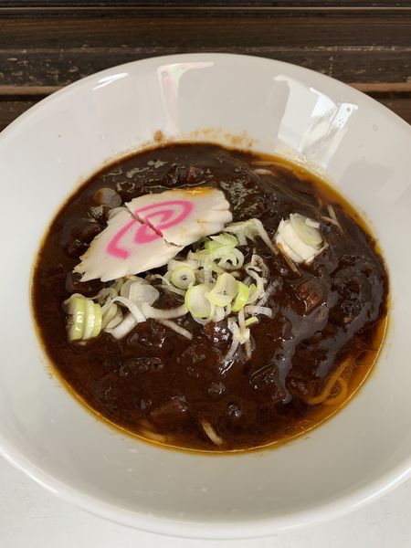 「パレオのカレーラーメン 600円」@秩父そば 御花畑駅売店の写真