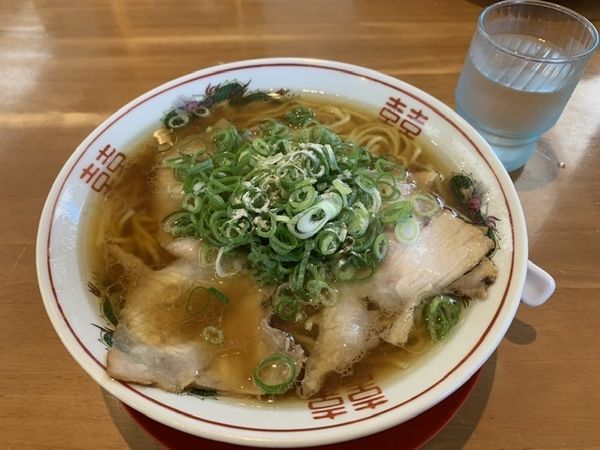 「鶏醤油そば」@麺屋 航の写真