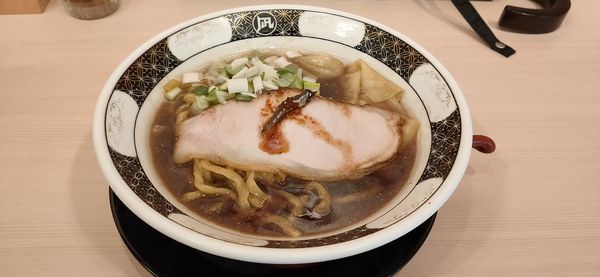 「すごい煮干しラーメン」@すごい煮干ラーメン野毛 すし 釣りきんの写真