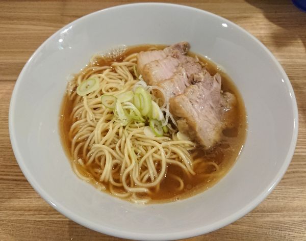 「肉そば 小 (焼豚４枚)」@自家製麺 伊藤 神田店の写真