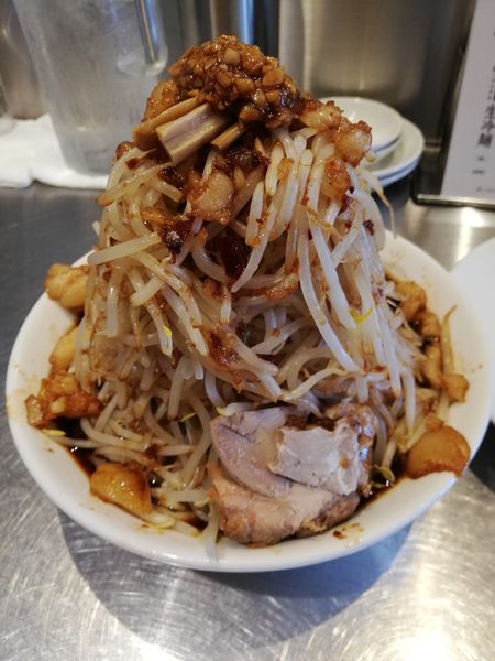 「油そば野菜増し増し」@麺ハチイチ/81 NOODLE BARの写真