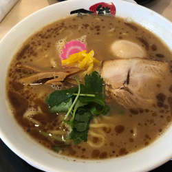 口熊野魚◯らーめん780円、味玉130円