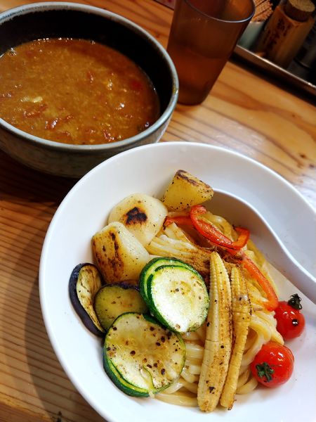 「夏野菜スパイシーカレーつけ麺」@銀座 朧月の写真