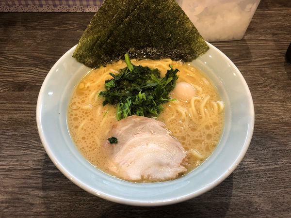 「醤油ラーメン」@横浜家系ラーメン 喜多見家の写真