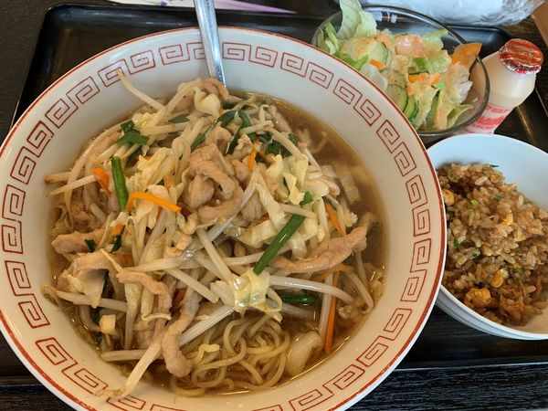 「野菜たっぷりタン麺（ランチメニュー）」@上海料理 大吉縁の写真