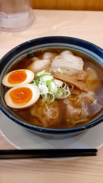 「ワンタン麺」@ワンタンメンの満月 三鷹店の写真