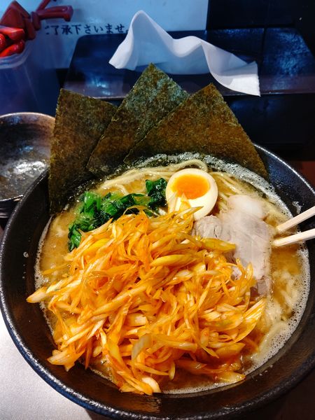 「ネギラーメン·中盛り」@横浜らーめん 源泉の写真