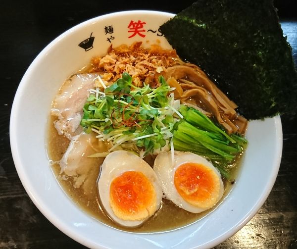 「【限定】焦がし煮干しラーメン ￥850」@麺や 笑 ～Sho～の写真
