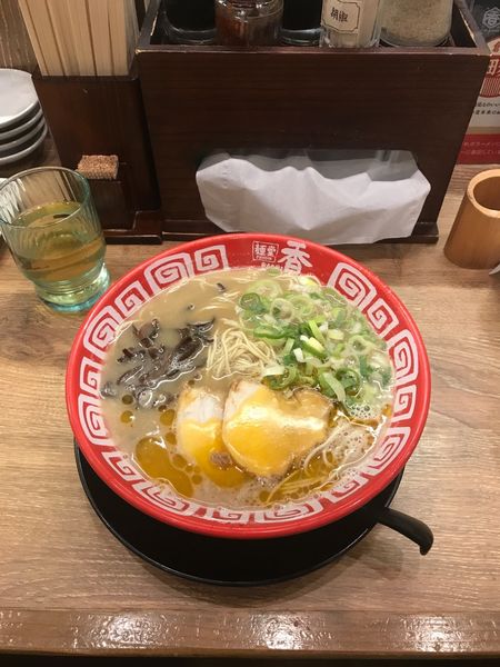「とんこつラーメン」@麺堂香 別府店の写真