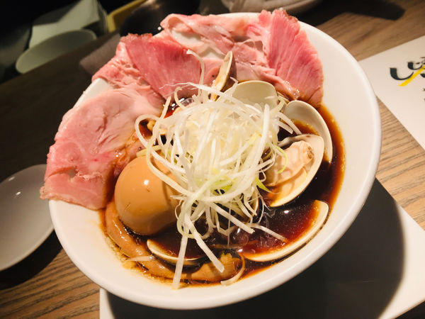 「はまぐりらーめん＋煮玉子」@くそオヤジ最後のひとふりの写真