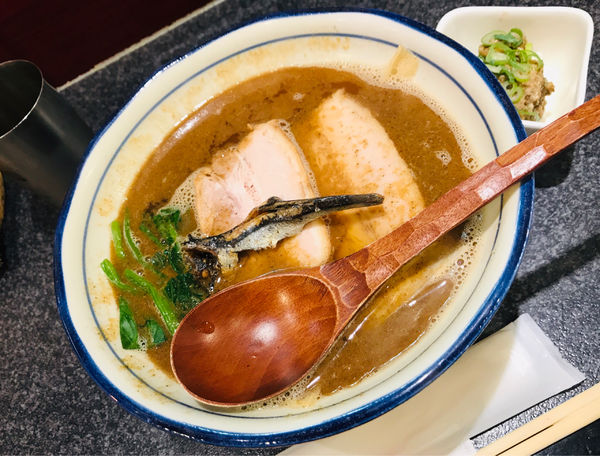 「かけ」@烈志笑魚油 麺香房 三くの写真