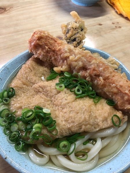 「かけうどん＊油揚＊昆布天＊ちくわ天」@讃岐うどん がもうの写真