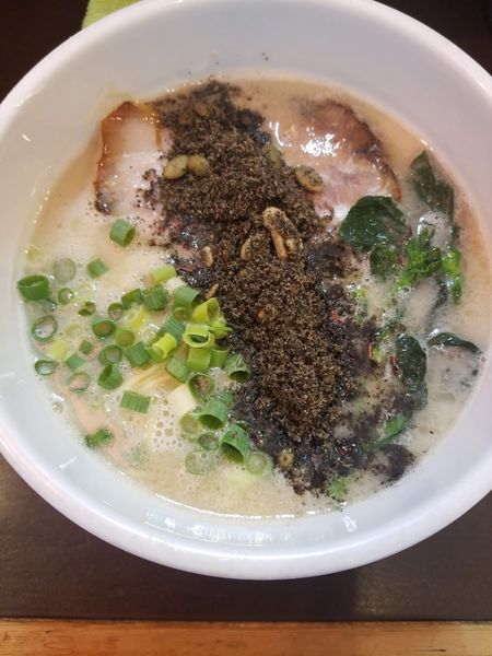 「白豚麺」@やすのたまぞうの写真