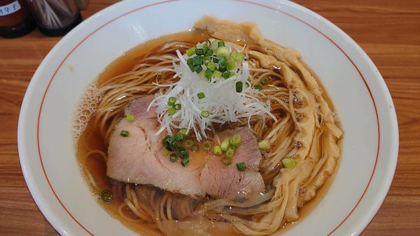 「煮干し醤油ら〜麺」@ら〜麺 安至の写真