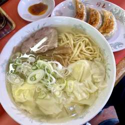 塩ワンタンメン＋餃子（３個）
