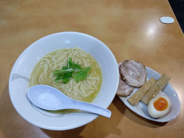 「塩ラーメン」@爆じゅう餃子 餃点の写真