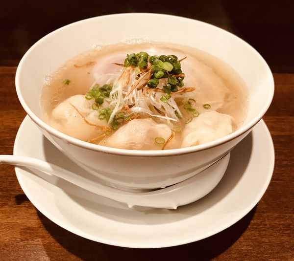 「塩拉麺 ¥950 & 海老ワンタン3ヶ ¥240」@創作麺工房 鳴龍の写真