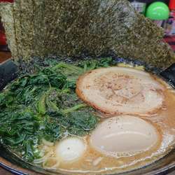 豚骨醤油ラーメン(硬め、濃いめ)