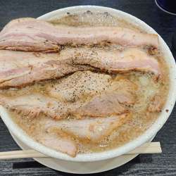 霜降醤油チャーシュー麺大盛