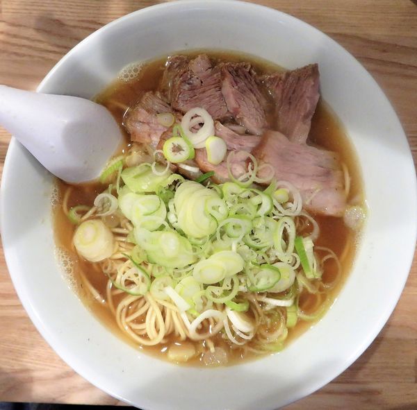「肉そば小＋つゆマシ＋ねぎ（1,050円）」@自家製麺 伊藤 神田店の写真