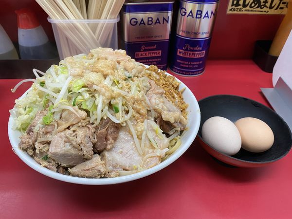 「大豚つけ味冷や汁なし、生卵×2」@ラーメン二郎 中山駅前店の写真