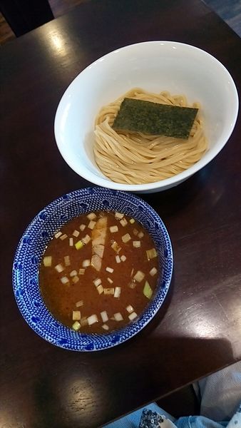 「ゆず香塩つけ麺（麺少なめ）９８０円」@つけ麺 麦の香の写真