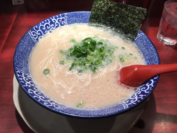 「とんこつ肉抜きハリガネ」@博多ラーメン 鶴亀堂 大府店の写真