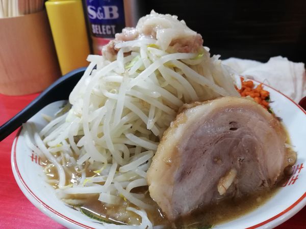 「ラーメンミニ(750円)＋生卵」@鷹の目 川口店の写真