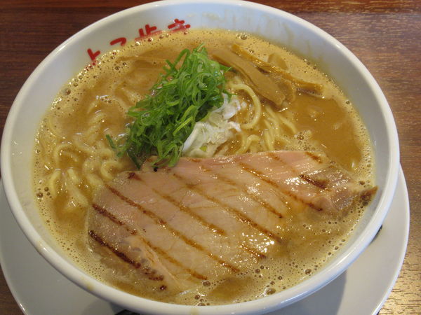 「カニ醤油ラーメン（850円）」@カニらーめん よこ歩きの写真