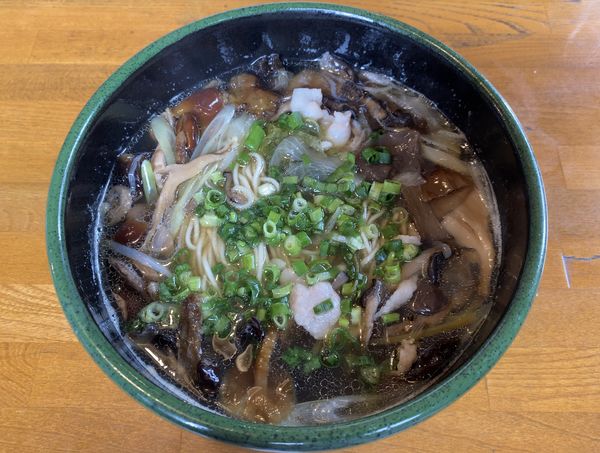 「キノコそば」@しなそば 麺坊の写真