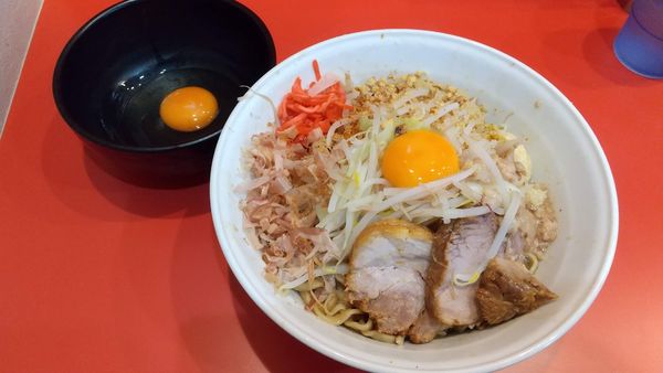 「まぜそば（豚2枚） 800円（300g)+生卵(50円)」@麺屋 桐龍の写真