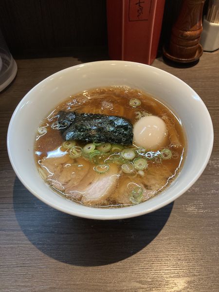 「醤油¥900、名古屋コーチ卵¥200」@支那そばや 本店の写真