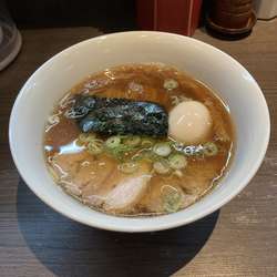 醤油¥900、名古屋コーチ卵¥200