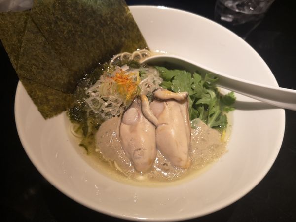 「牡蠣の肝みそ塩そば1300円」@Tonariの写真