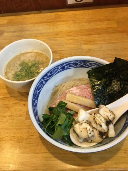 「濃厚真鯛つけそば」@寿製麺よしかわ 坂戸店の写真