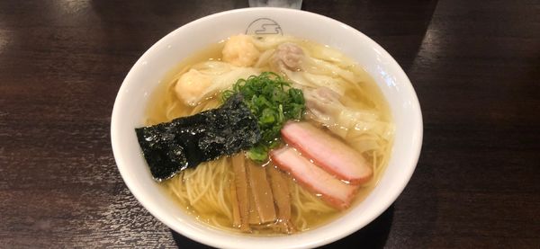 「特製ワンタン麺（ハーフ）白だし」@八雲の写真