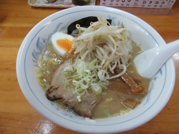 「とんこつ醤油（７８０円）」@ラーメン 利尻 北茨城本店の写真
