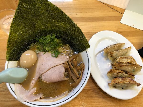 「ハルピンラーメンスペシャル＋餃子」@ハルピンラーメン 本店の写真